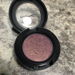 Mac eyeshadow